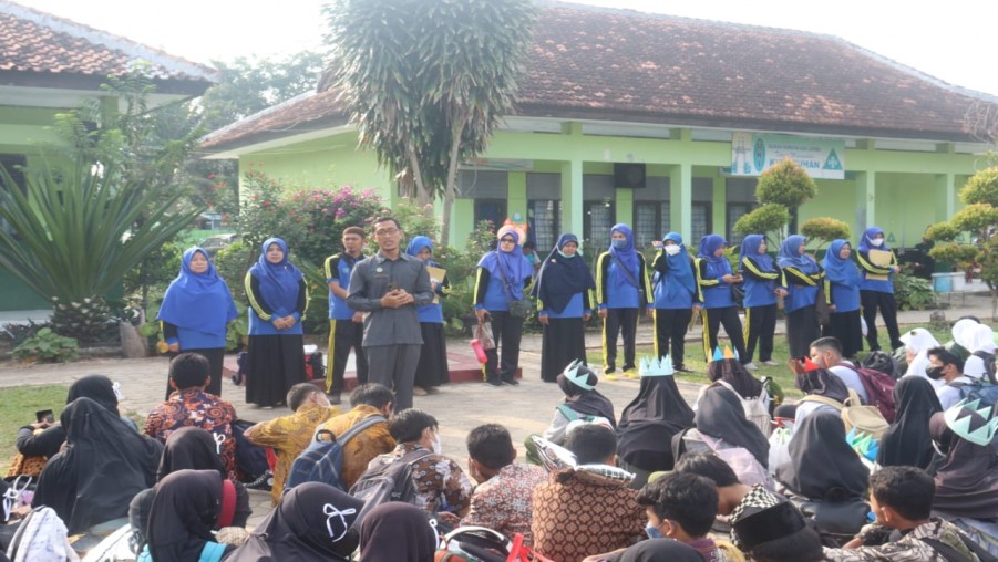 Kelas Unggul dan Khusus MTs Negeri 2 Bandar Lampung Gelar Talkshow Matematika
