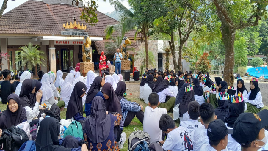 Kelas Unggul dan Khusus A (Bahasa Inggris) MTs Negeri 2 Bandar Lampung Gelar Kegiatan English Talkshow di Bumi Kedaton